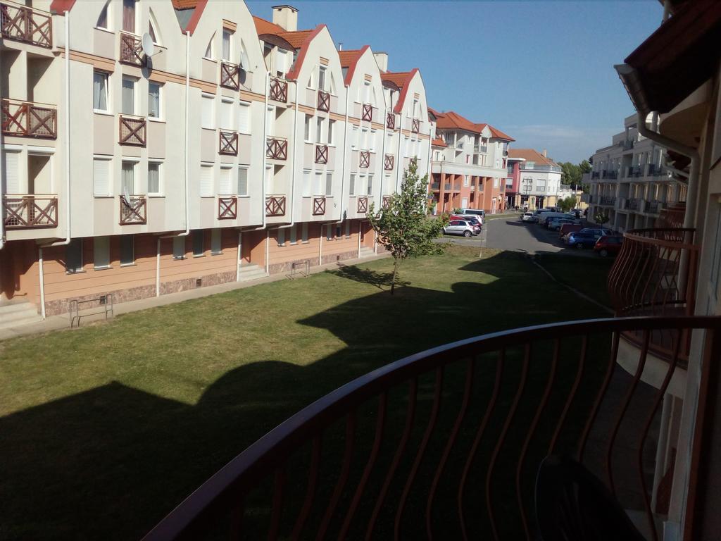 Gobe Apartman Хайдусобосло Экстерьер фото