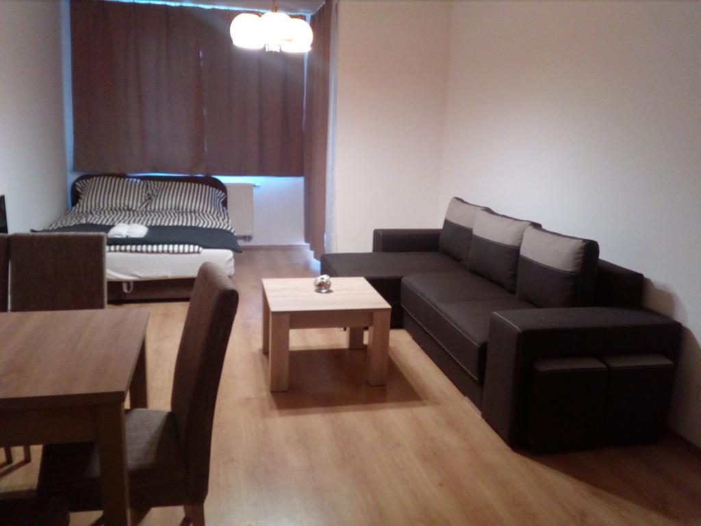 Gobe Apartman Хайдусобосло Экстерьер фото