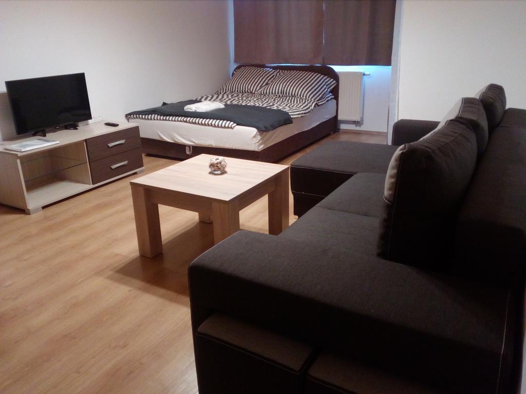 Gobe Apartman Хайдусобосло Экстерьер фото