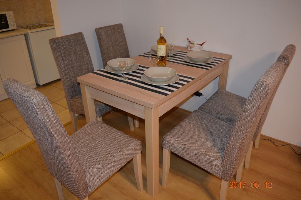 Gobe Apartman Хайдусобосло Экстерьер фото
