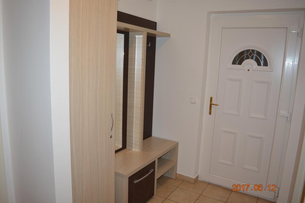 Gobe Apartman Хайдусобосло Экстерьер фото